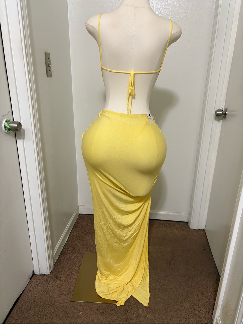 Fashion Nova Yellow Ruched Maxi Skirt Set with Bodysuit Spaghetti Strings Top - Picture 3 of 4
